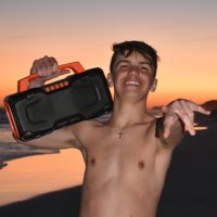 sheluzqz (@chewthegremlin) 's Twitter Profile