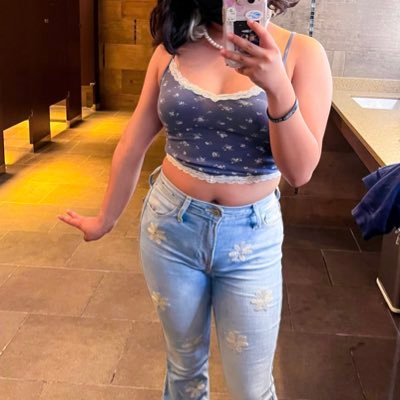 lunak3768's profile picture. not funny just desperate 🤟