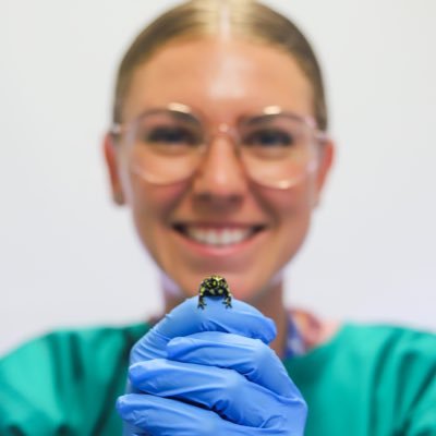 Come for the frogs, stay for the science | PhD candidate @UniMelb | #WildlifeDisease, #Genetics and #Frogs 🐸🧬👩🏼‍🔬 she|her