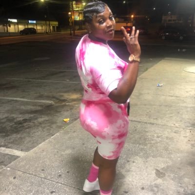 etha_llmg's profile picture. My Life Consists Of Getting A Bagg💰💰💅🏾 @moneybaggyo💚 Is My Main Man But God 1st🙏🏾🤗