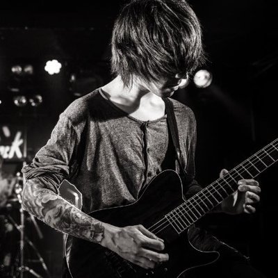 programmer. Mainly on Twitter for tech reading/sharing :)