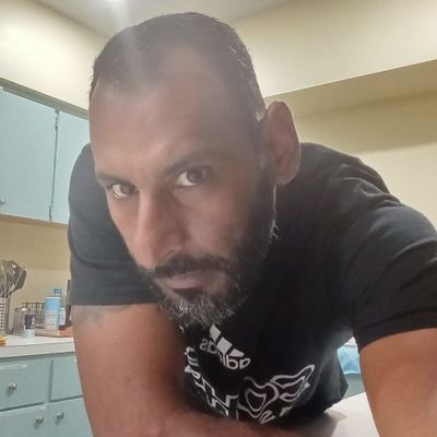 Versátil humano me gusta conocer el mundo vivir la vida al 1000 %