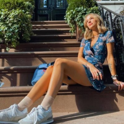 Karenbe60840299's profile picture. Like a butterfly, pretty to see, hard to catch.