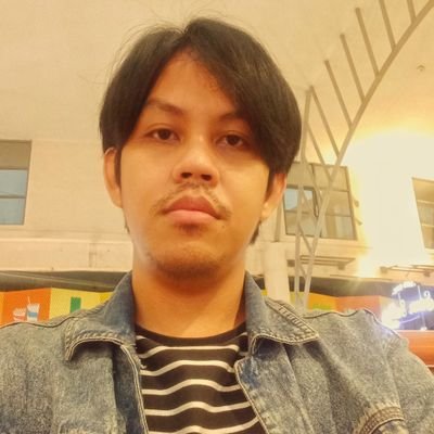 dewoe's profile picture. 