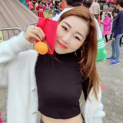 ChloeSin110's profile picture. Travel, Beauty, Mountain Climbing, Food, Yoga, Wine, Fitness, Shopping