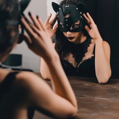 El mejor catálogo de scort en Caracas que cumplirán tus fantasías solo llama y reserva la modelo de tu preferencia https://t.co/0YIX5m128p