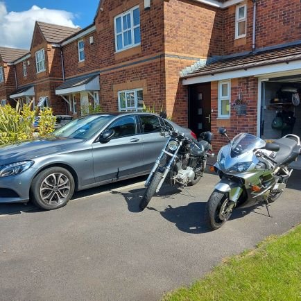 fitness fanatic ,millionaire property magnate ,eco warrior and talker of crap. Honda rider. Had a Harley which met with a untimely end. Likes a bit of posh grub