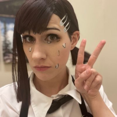 They/them📗 Dedicated manga account 📘 Cosplay and reviews 📖Library: +350 👾
