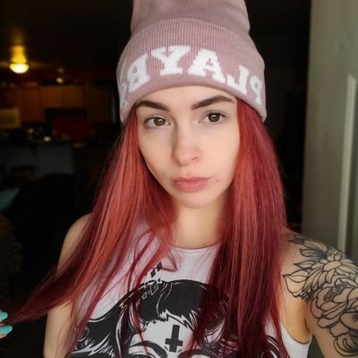 slimthickens666's profile picture. Chaotic/Good.
Big Nerd Energy.
Collector of Rocks, Plants, and Cats.

🔆♐
🌙♋
⬆️♉