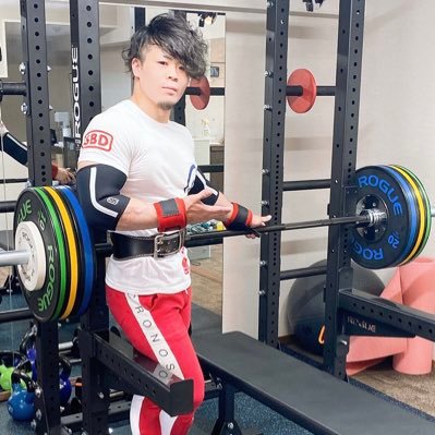 九州と関東でパーソナルトレーナー/ ドラッグフリー/トレ9年目/168cm 76Kg/ジム経営とBIG3してますがボディメイクも楽しい33歳/BP170/DL265/SQ247.5/体型や皮膚疾患で悩んでる人を救いたい/ジム機材の販売,設営,搬入ご相談下さい/