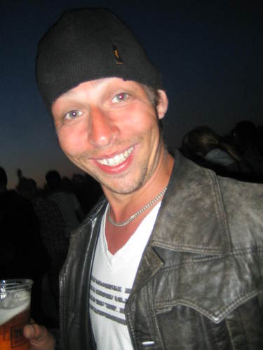 callefrisell's profile picture. 