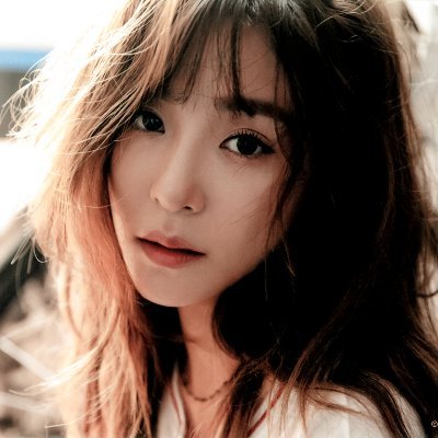 bringing you #TIFFANY every hour — also @hourlytaeyeon