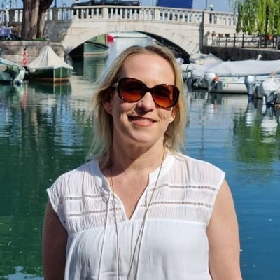Senior Director, HPE Greenlake partner programs and strategy.
Mother and world traveler. #hpegreenlake #hpe #cloudservices #womanincloud