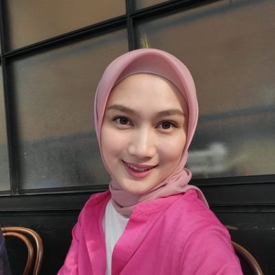 MelodyLaksani Profile Picture