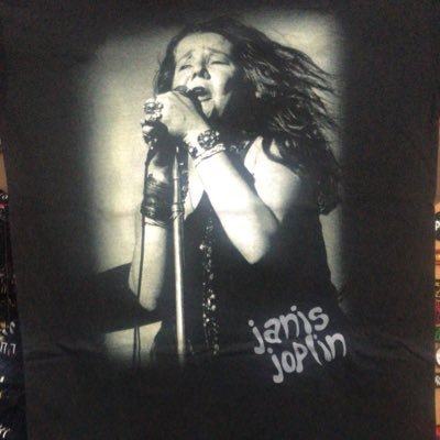 iiiiiiiiUAI's profile picture. 