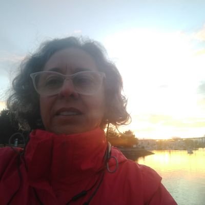 Engenheira Mecânica e servidora pública aposentada BCB. Mãe, mulher, feminista, antifascista, antiracista, humanista, pacifista, e esquerdista SDV 🌈🇧🇷🇨🇦❤️