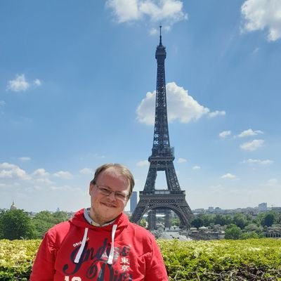 Fier auteur de romance 💓
Blogueur/booktubeur largué en informatique..
Book-addict/bouffe-addict et series-addict 😊
Pilou à jamais dans mes pensées 💓🥰