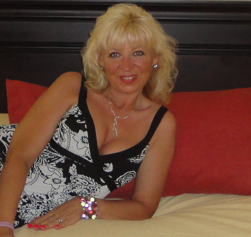 ¨*ℒℴѵℯ✨I am television’s Iwonka Lola Internet superstar⭐Tweets courtesy of Anti-Records:Available Now❗..ℒℴѵℯ