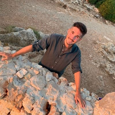 Soy David, de Menorca, me encanta viajar, Harry Potter, Eurovisión, Disney, coleccionar cosas, la naturaleza, el cine, el sushi...!! 😁 ig: @deividfog