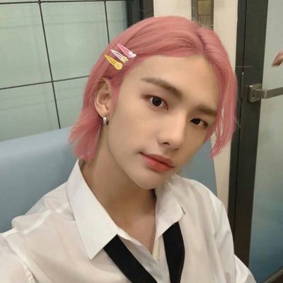 ┊➶ ❁۪ ｡˚ ✧ she/her • seungjin enthusiast