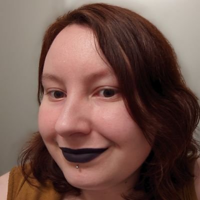 thraeelddim's profile picture. Cute animals, current events, and fandom.