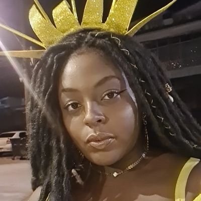 🔸RJ, ilha do Gov.
🔸28
🔸 ♍ com Asc em ♒
🔸 Mãe do Apolo 🤴🏾
🔸 Gostos musicais peculiares, você não entenderia
🔸🌈