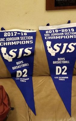 GregHuber13's profile picture. Retired Youth/HS Var hoop Ref 30yrs, Coach 12yrs. 💙 Dodgers⚾️, Tattoo fanatic, ❤️ 🐶🐕‍🦺 ,Country Music is my medicine.. #mrfrontrow  #coachhubs🏆🏆