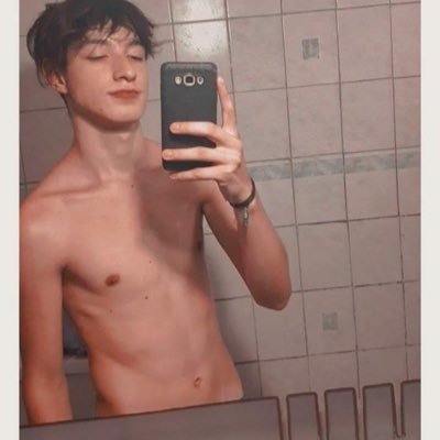 Eduardo16238549's profile picture. amores