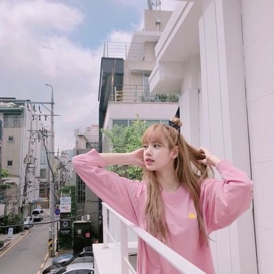 lalalalisa_m 🐣 lalala_lfamily 🐈🐶 lilifilm official 💖•สำหรับเทรนงานส่วนใหญ่ #LISA #리사 ✨🤍🌻💛