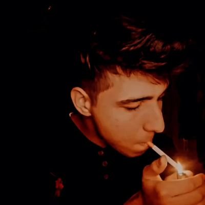 emr_ylmz33's profile picture. 