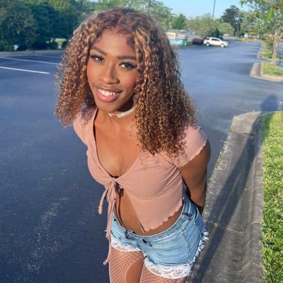 TSHarmonei's profile picture. I’m the baddest bitch 🏳️‍⚧️ on your news feed. Daily dose of Harmonei 🤤😋❤️‍🔥.