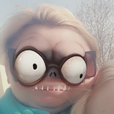 Задрот и мудак. Хронический.
Могучий совоёб