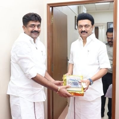 ஒன்றிய இளைஞரணி துணை அமைப்பாளர்....🖤❤️
சாயல்குடி கிழக்கு ஒன்றியம் இராமநாதபுரம் மாவட்டம்..🖤❤️