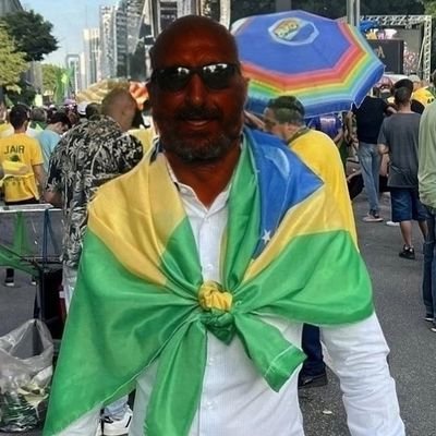 🇧🇷🤠Agro,
Muito Hétero,
Brasileiro,
Negro,
Engenheiro Civil (FORMADO),
Uber,
Patriota.