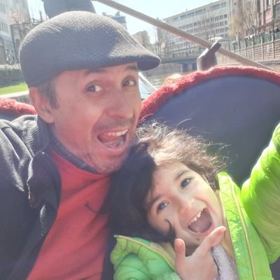 Kendince Göğüs Cerrahı. Akdeniz Üniversitesi Tıp Fakültesi.