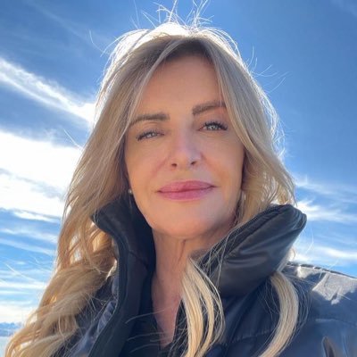 Intendenta de Cañuelas. Mamá. Casada con @GustavohArrieta. Abogada. Presidenta del PJ Cañuelas. Hincha de Boca.