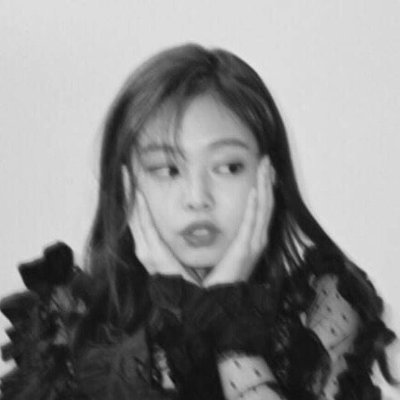 𝐊im 𝐉ennie⠀⋆⠀𝟏𝟗𝟗𝟔⠀———⠀this cute baby conquering the world with her round red peach cheeks and a kind–hearted.