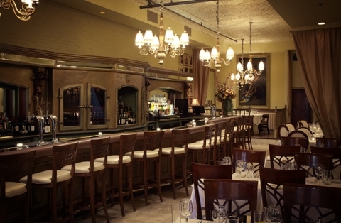 Contemporary Regional Italian Dining by Executive Chef Mark Sparacino in the heart of Chicago’s River North Gallery District