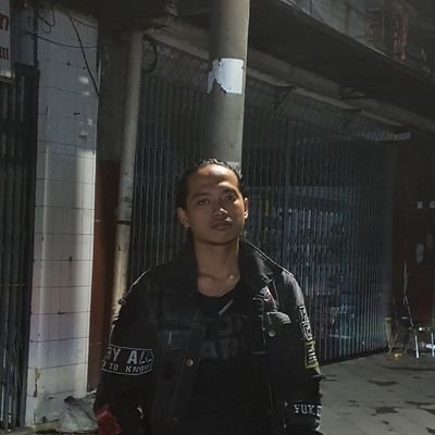 Banyak yang tak ku ahli, begitu pula menyambutmu pergi dan tak kembali