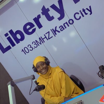 I'm Muslim🙏 I love fashion💅 I'm good 👧 My snapchat 📷aishagimbiya media student❤Broadcaster @liberty Radio 103.1 kaduna❤ Radio journalist❤ Barcelona⚽💯