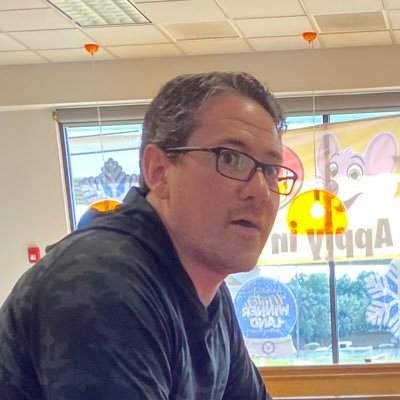 Director of Global Sales @restreamio - client problem solver, analytic ninja, eternal nerd. tweets are my own