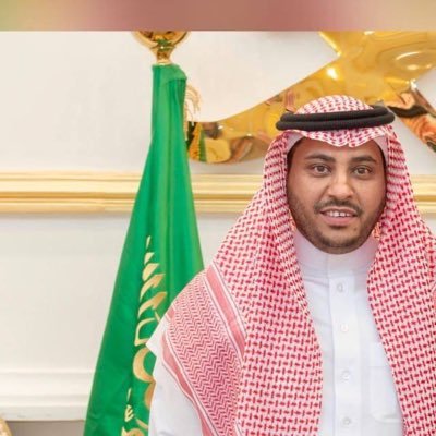 بكالوريوس لغة انجليزية خبير مقاولات انشاءات وعقار وكذلك معدات ثقيلة