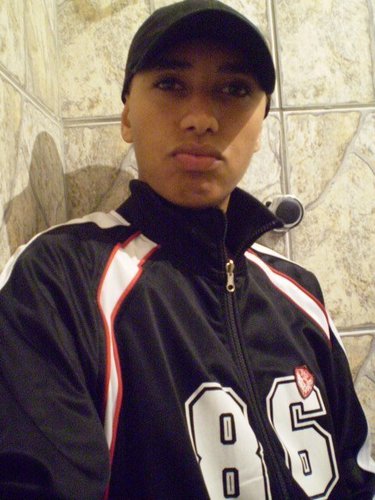 Eu nem me estresso, pq parando pra ver, tbm me odiaria se eu fosse você ... (y)