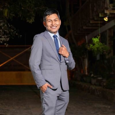 bryan_zurita's profile picture. Latacungueño. Abogado. Obsesionado por el fútbol e hincha de Liga. 
Dios es el que pone color a tu vida. 
La gloria es de él.