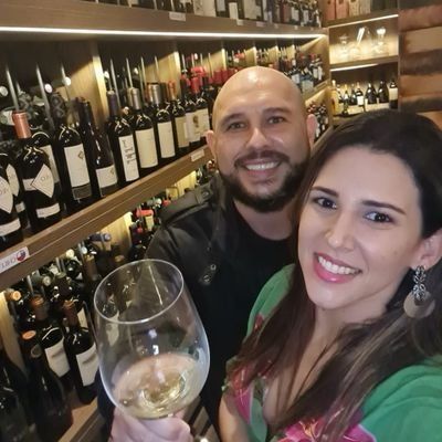 Vinho, Luana e Amor
Mergulho, Cavernas e Tubarões 
Rock 🎸, Atitude e Caráter 
Samba, Flamengo e Cerveja