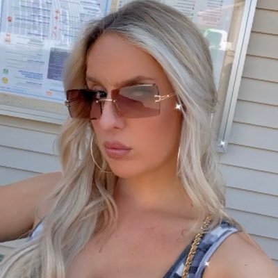 Come see my spicy content 😘 https://t.co/fdKPhcSqX8