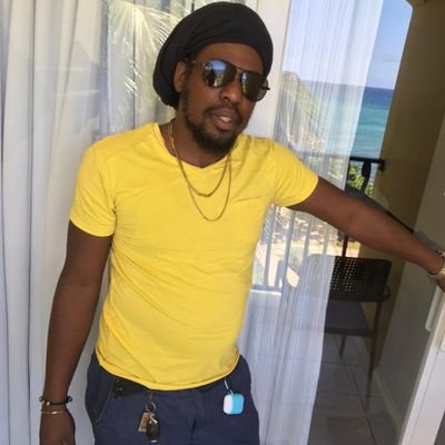 peter_di_teacha's profile picture. love to laugh an make people around me feel comfortable