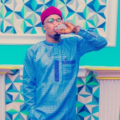 abdulra96990742's profile picture. 🌸 Networker 💹 Crypto investor 📉 Forex Day Trader 📊 And Blockchain Ambassador...🔥🔥🔥