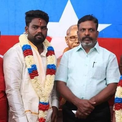 ilasuvivalavan2's profile picture. மண்புழு கூட உன்னை காக்கும்.
மதமும் சாதியும் உன்னை கொள்ளும்.