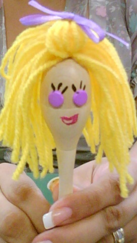 HerNameIs_Lola's profile picture. i was once a showgirl with feathers in my hair, now i'm just a maraca shaking it everywhere!